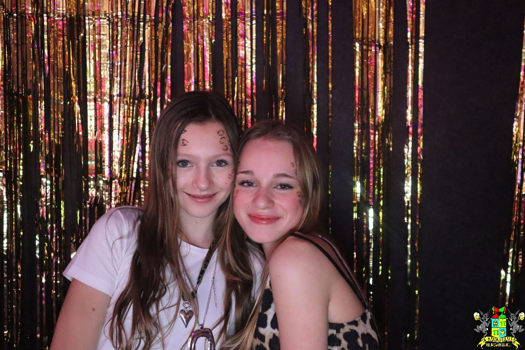 ../Images/Jeugd Opwarmbal Photobooth 084.jpg